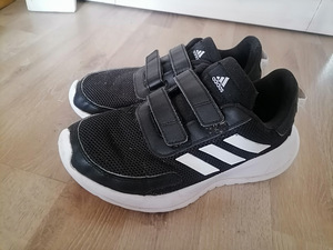 Кроссовки Adidas с. 35 (2 фото из 3)