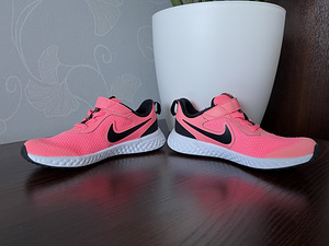 Nike tossud, s. 30 (3 foto / 5)