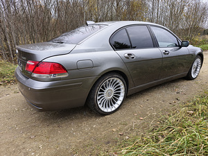 BMW 750i e65 270kw N62B48B 2005 varuosadena (2 foto / 10)