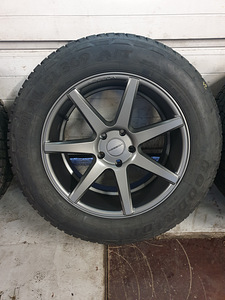 Оригинальные Vossen 20" 5x130 с шиной 33" (305/55R20) (5 фото из 10)