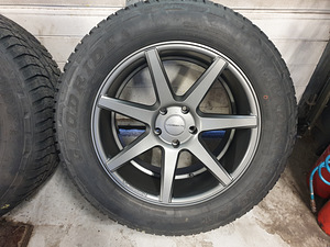 Оригинальные Vossen 20" 5x130 с шиной 33" (305/55R20) (7 фото из 10)