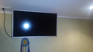 Телевизор LG32 (1 фото из 6)