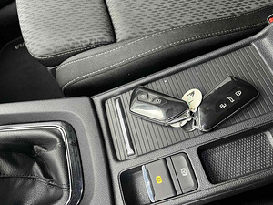 Skoda Octavia (7 foto / 8)