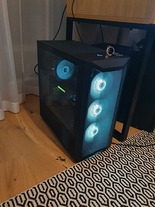 I7, 16GB DDR4, 500GB SSD,GTX 1070 8GB,Lian Li case (1 foto / 1)