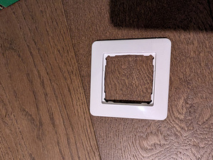 Schneider Sedna Design (VALGE), suurem hulk elektripistikuid (1 foto / 9)