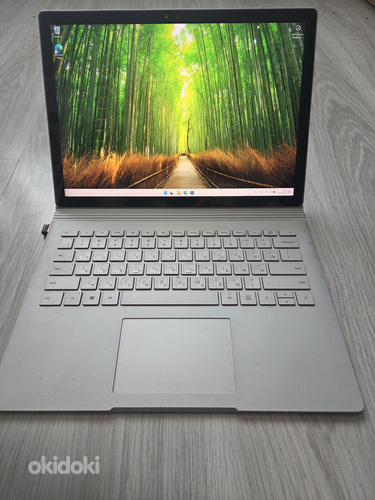 Microsoft Surface Book | i7 | 8GB | 256GB | 1GB Video