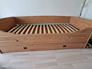 Voodi laste / детская кровать с ящиком и матрасом
