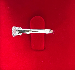Briljantsõrmus 18 k, valge kuld, 0.29 ct briljant (3 foto / 7)