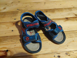 Spidermani sandaalid nr 27 (2 foto / 2)