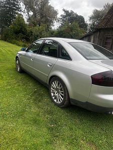 Audi A6 C5 quattro (2 foto / 7)