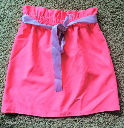 Продается НОВАЯ ярко-розовая юбка, размер 36-38. (фото #3)