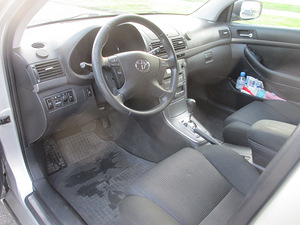Toyota Avensis 2.4 / 2010. aasta auto müük (9 foto / 15)