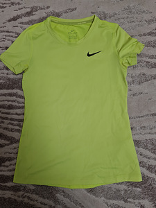 Särk Nike ,tüdrukule 146-158 (1 foto / 1)