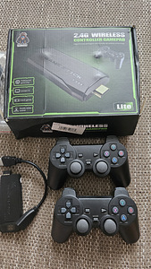 Game Stick 4K, 4 wireless pulti (2 foto / 3)