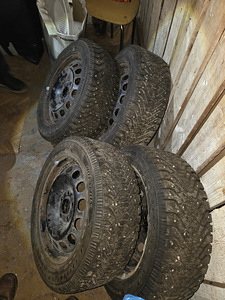 205/55/R16 Goodyear naastrehvid (5 foto / 6)