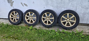 Subaru veljed suverehvidega