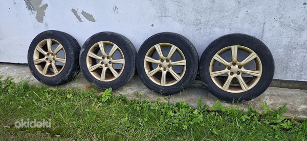 Subaru veljed suverehvidega
