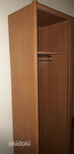 Шкаф со сдвижной дверью и зеркалом (фото #5)