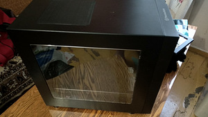 Korpus Thermaltake Versa H18 (2 foto / 8)