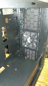 Korpus Thermaltake Versa H18 (6 foto / 8)