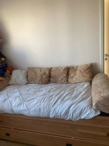 Voodi 120×200 hea korras 2 kapp ja laud (3 foto / 3)