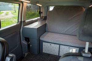 Mercedes Vito Viano Camper интерьер (6 фото из 10)