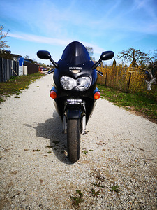 Suzuki GSX 750F (9 foto / 9)