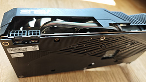 AsuS RX 5700 8GB (3 foto / 3)