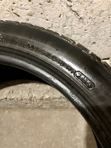 245/40/19 Шины Hankook Winter I*cept IZ2 (3 фото из 4)