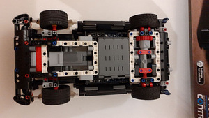 LOT! LEGO Technic 42109 Top Gear Ralleycar ralliauto (3 foto / 4)
