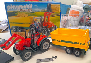 Трактор с прицепом 70131 PLAYMOBIL Country (1 фото из 1)