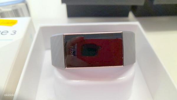 LOT! Умный браслет Fitbit Charge 3 фитнес-часы (фото #4)