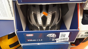 LOT! UUS kiiver ABUS URBAN 3.0 56-61cm (1 foto / 1)