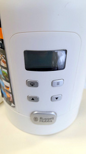 Регулируемый чайник Russell Hobbs 21150-70 (3 фото из 4)