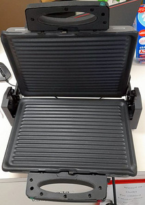 LOT! Silva-Homeline KG 2170 kontaktgrill (3 foto / 4)