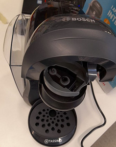 LOT! Bosch TASSIMO Happy Kapsli kohvimasin (3 foto / 3)