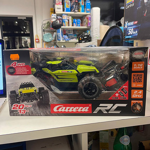 LOT! Carrera RC 4WD MÄNGUAUTO Pultiga (1 foto / 4)