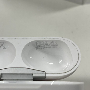 LOT! Apple AirPods Pro MagSafe juhtmevabad kõrvaklapid (9 foto / 9)