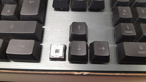 LOT! Logitech G513 Carbon Mehaaniline klaviatuur Lightsynch (8 foto / 8)
