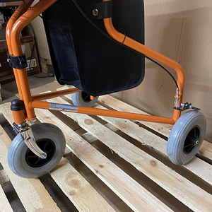 Mobiclinic, Caleta Rollator, трехколесная коляска (6 фото из 8)