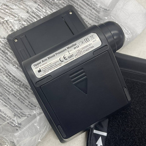 Тонометр Braun ExactFit 5 Connect (9 фото из 10)