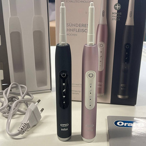 LOT! Oral-b pulsonic slim luxe 4900 elektrilised hambaharjad (6 foto / 10)