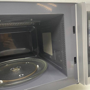 LOT! Medion MD 17495 3-in-1 mikrolaineahi grill kuumaõhu 23l (10 foto / 10)