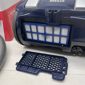 МНОГО! Безмешковый пылесос Hoover Breeze BR71 (4 фото из 10)