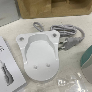 LOT! Panasonic EW1313G303 juhtmeta irrigator (6 foto / 10)