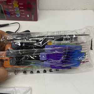 LOT! WAHL Color Pro juhtmeta juukselõikur (9 foto / 10)