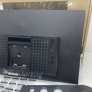 МНОГО! Lenovo Legion Y27q-20 2560x1440, WQHD, 165 Гц (8 фото из 10)