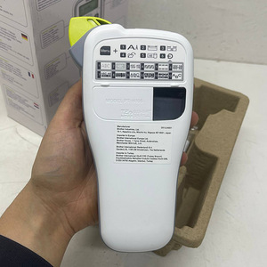 Принтер этикеток Brother P-touch H105 (7 фото из 10)