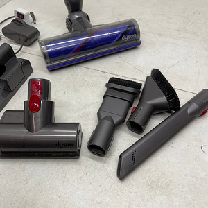 LOT! Juhtmeta tolmuimeja Dyson V8 (3 foto / 10)
