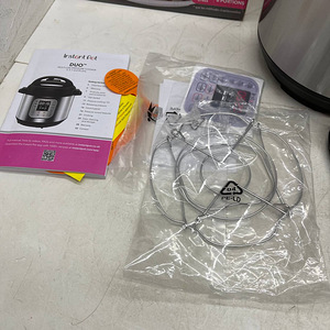 LOT! Instant Pot IP-DUO60 multikeetja survepliit 5,7 l 1000W (4 foto / 10)